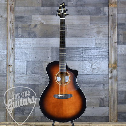 Pre-Owned Breedlove Performer Concert - Bourbon with Gigbag