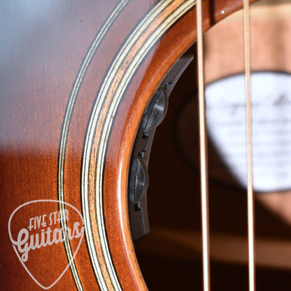 Pre-Owned Breedlove Performer Concert - Bourbon with Gigbag