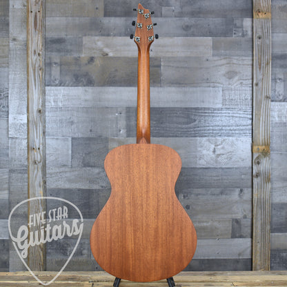 Pre-Owned Breedlove USA Concert Moon Light with Hard Shell Case