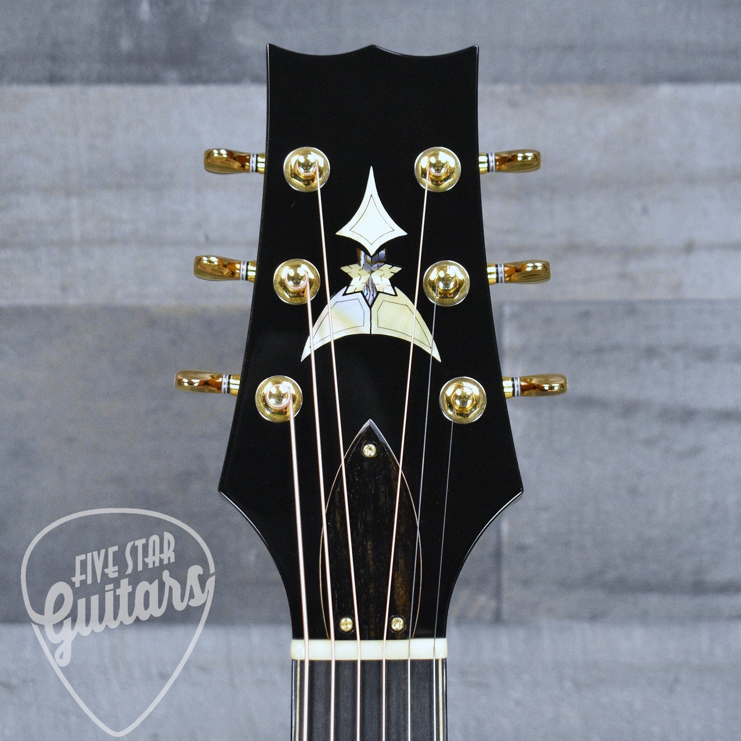 Pre-Owned Brian Bishop OM - Sunburst with Hardshell Case