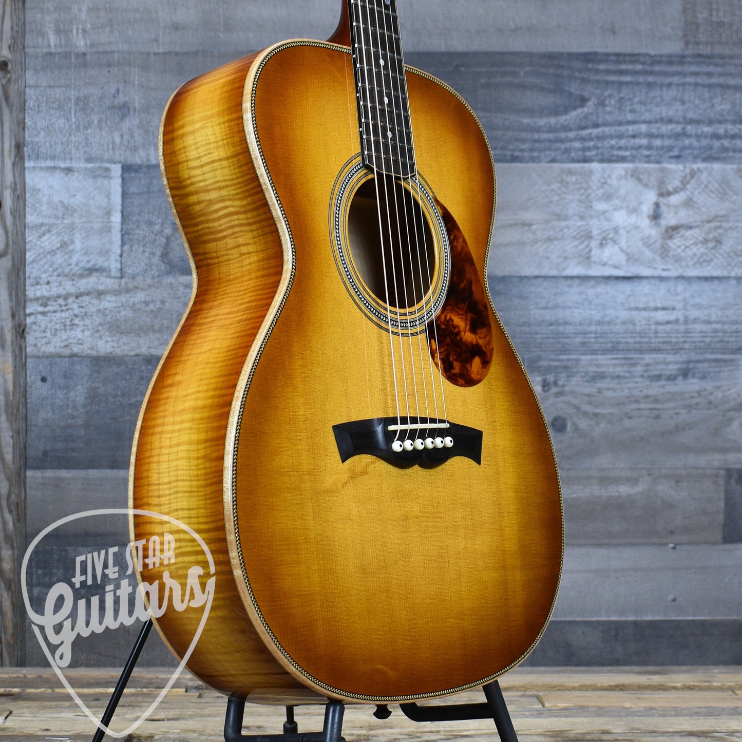 Pre-Owned Brian Bishop OM - Sunburst with Hardshell Case