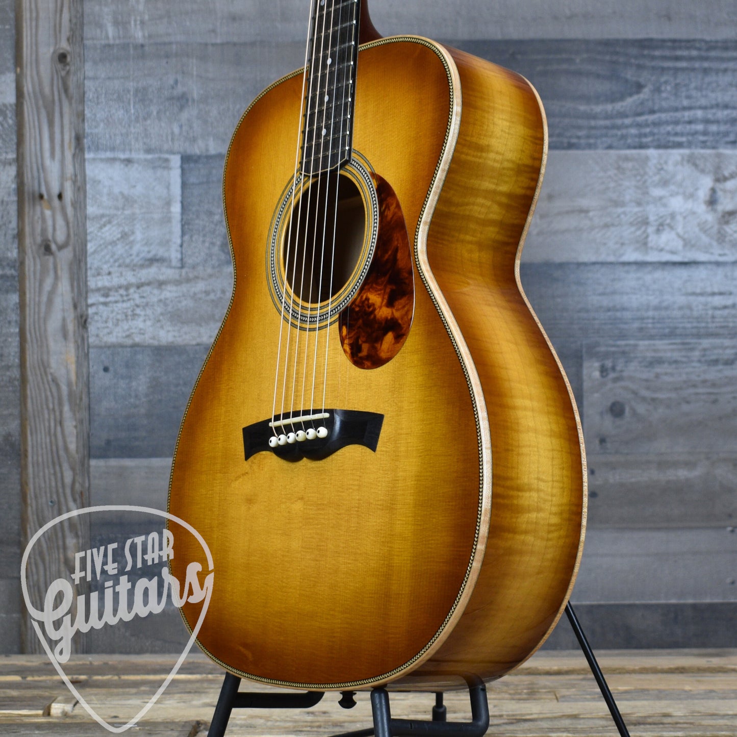 Pre-Owned Brian Bishop OM - Sunburst with Hardshell Case