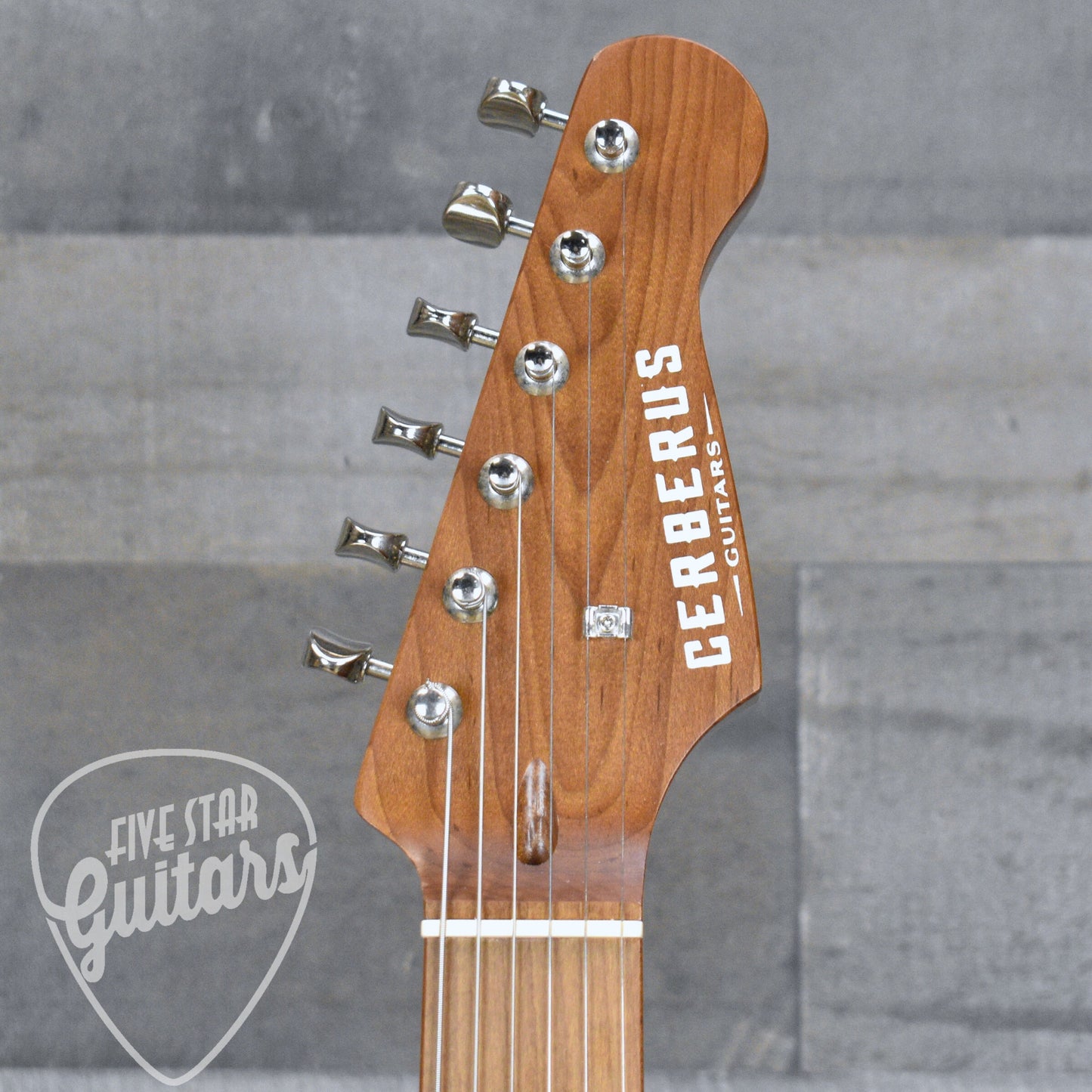 Pre-Owned Cerberus Hermes 6VT - Red with Gigbag