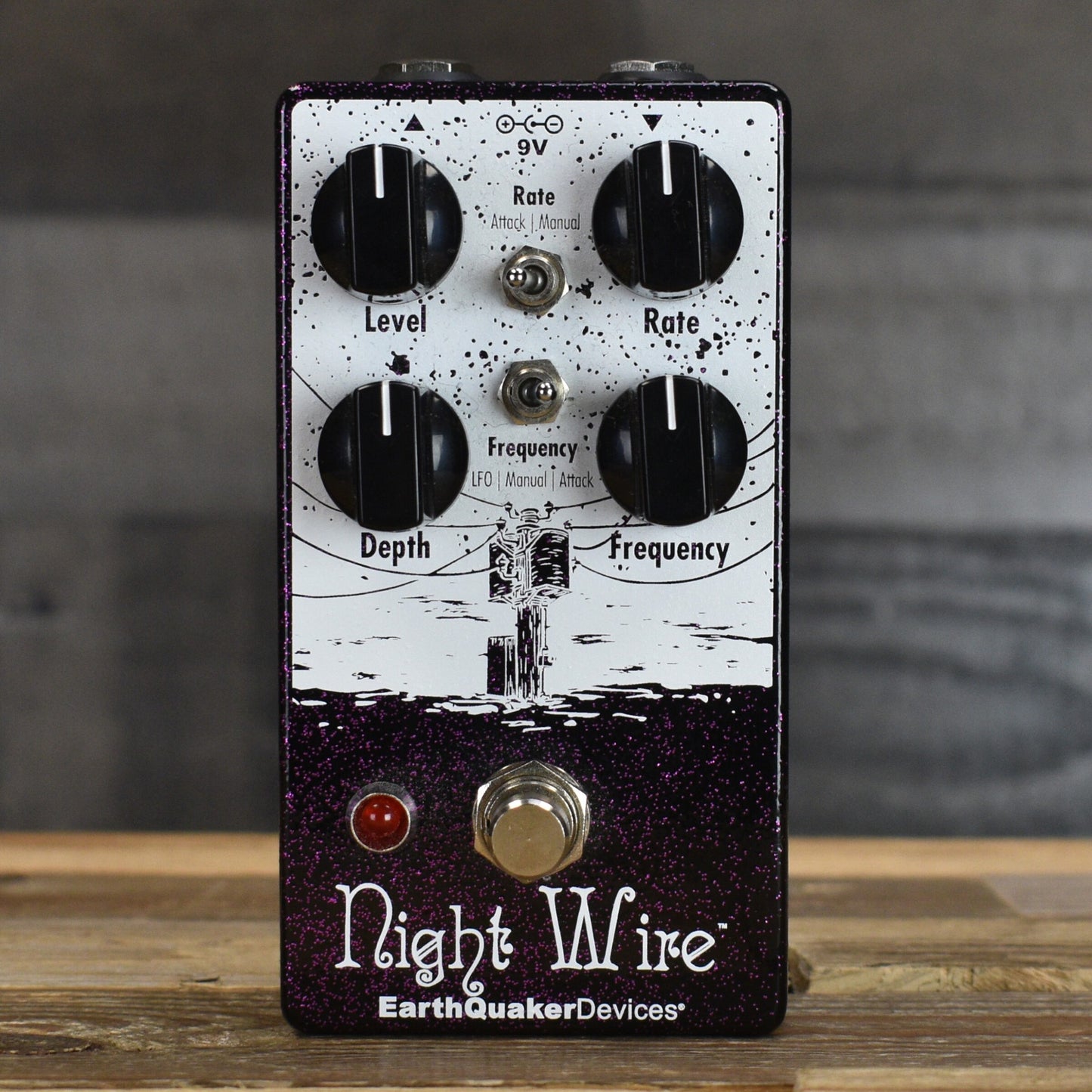 Pre-Owned EQD Night Wire Harmonic Tremolo