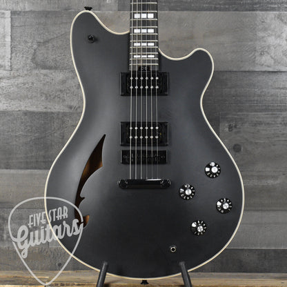 Pre-Owned EVH SA126 Special - Stealth Black With Hard Shell Case