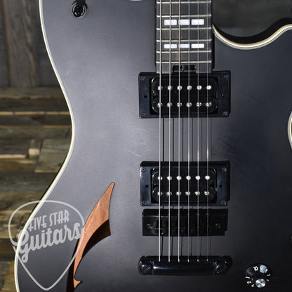 Pre-Owned EVH SA126 Special - Stealth Black With Hard Shell Case