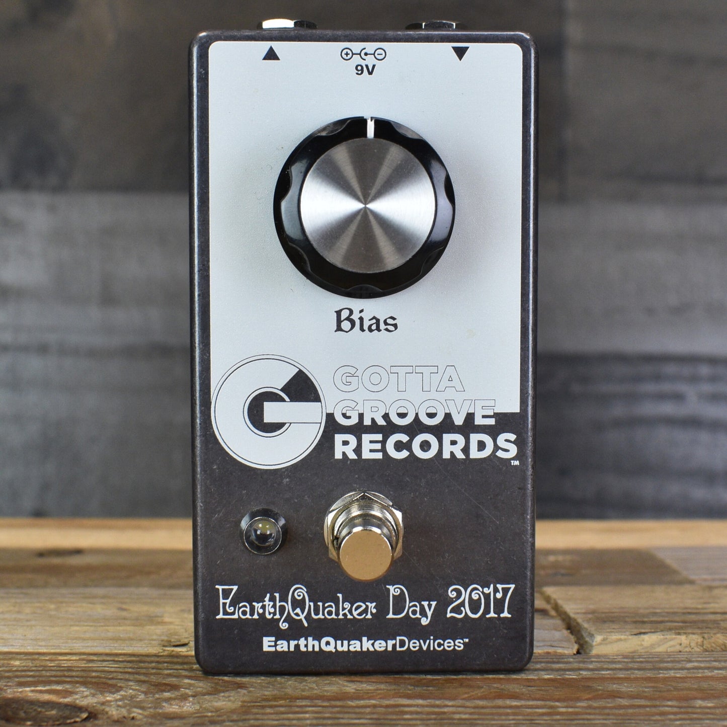 Pre-Owned EarthQuaker Devices Erupter Fuzz - Earthquaker Day 2017 Limited Edition