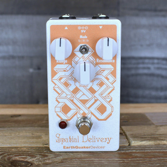 Pre-Owned EarthQuaker Devices Spatial Delivery Envelope Pedal with Sample and Hold