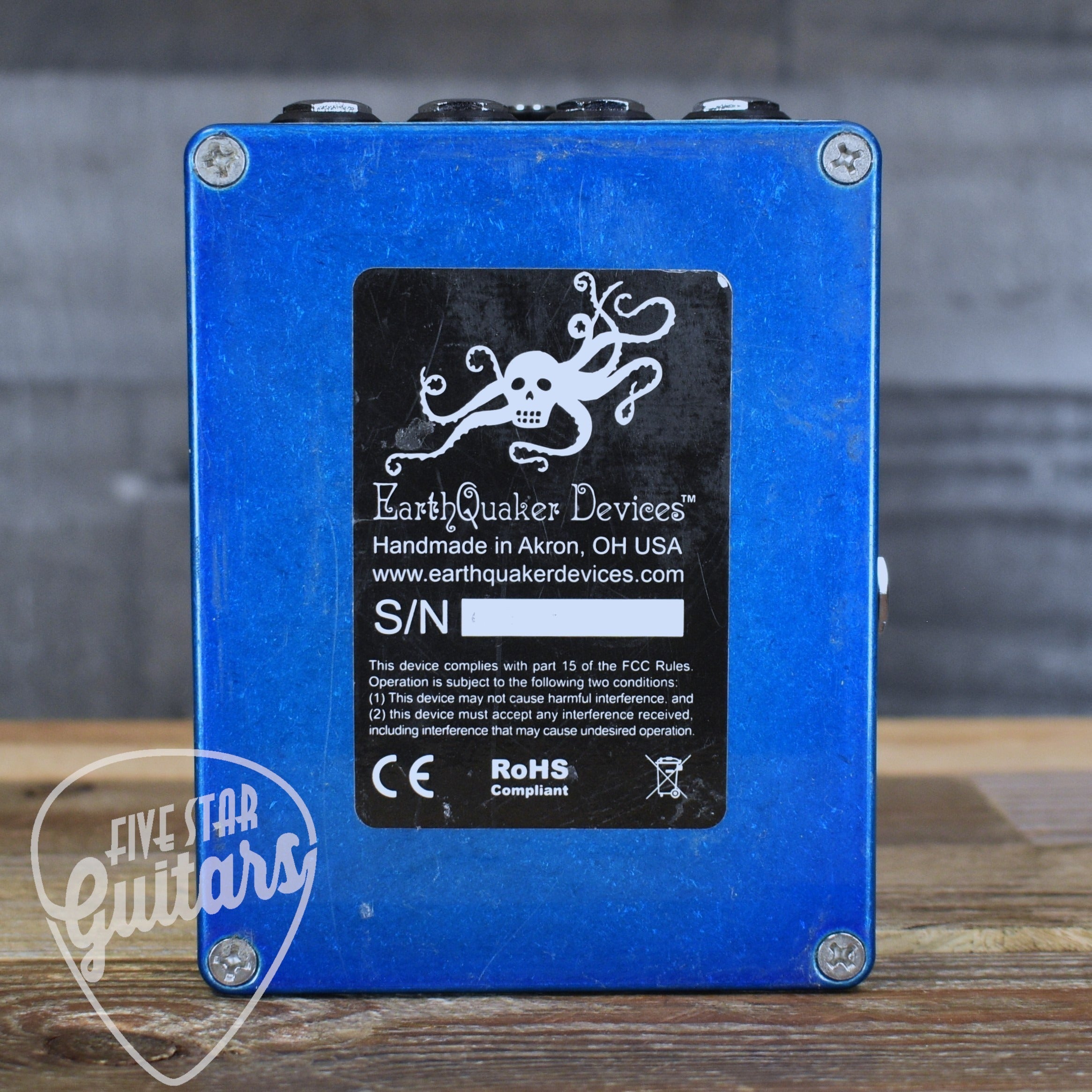 Pre-Owned Earthquaker Devices Avalanche Run – Five Star Guitars