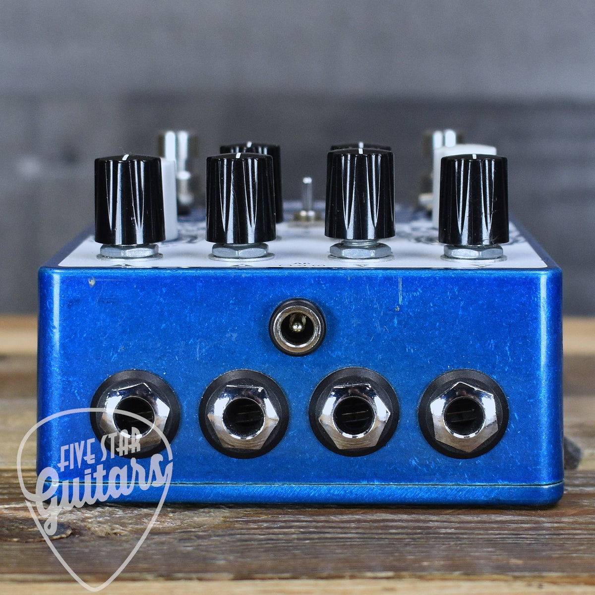 Pre-Owned Earthquaker Devices Avalanche Run