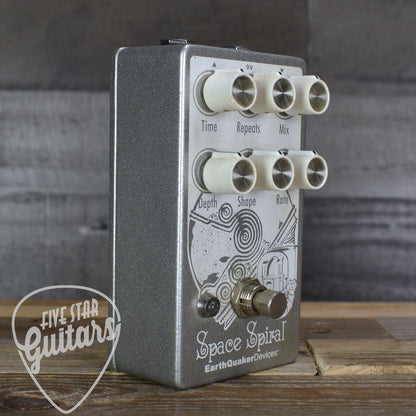 Pre-Owned Earthquaker Devices Space Spiral V1