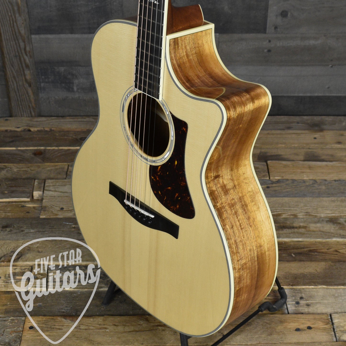 Pre-Owned Eastman AC422CE-LTD-Koa - Natural with Hardshell Case