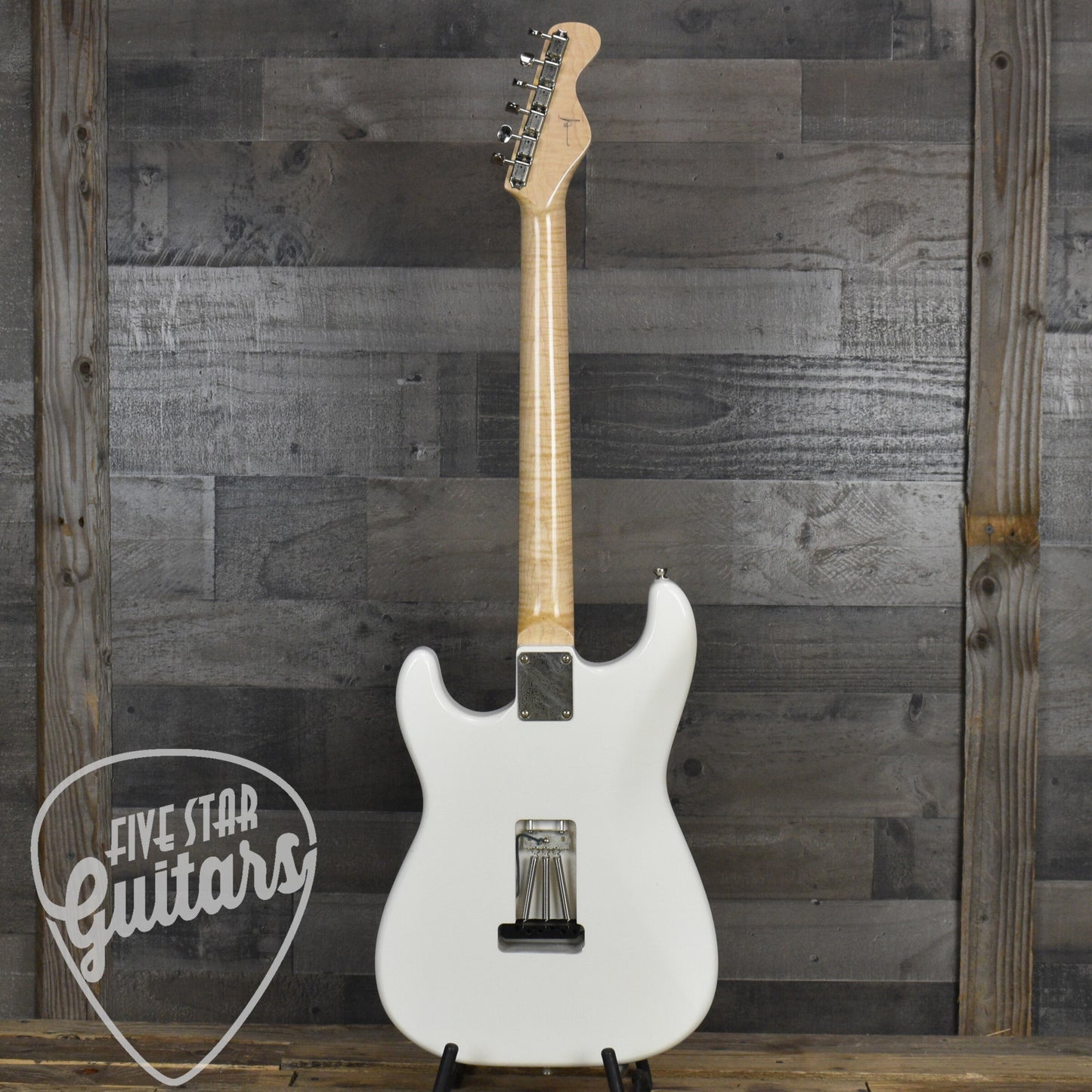 Pre-Owned Echopark Echocaster R '60 - White with Original Hard Shell Case