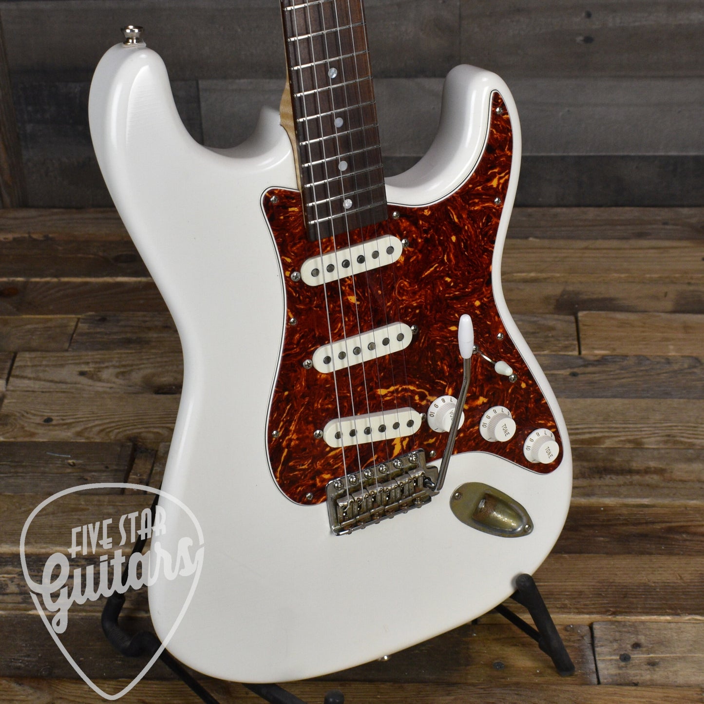 Pre-Owned Echopark Echocaster R '60 - White with Original Hard Shell Case