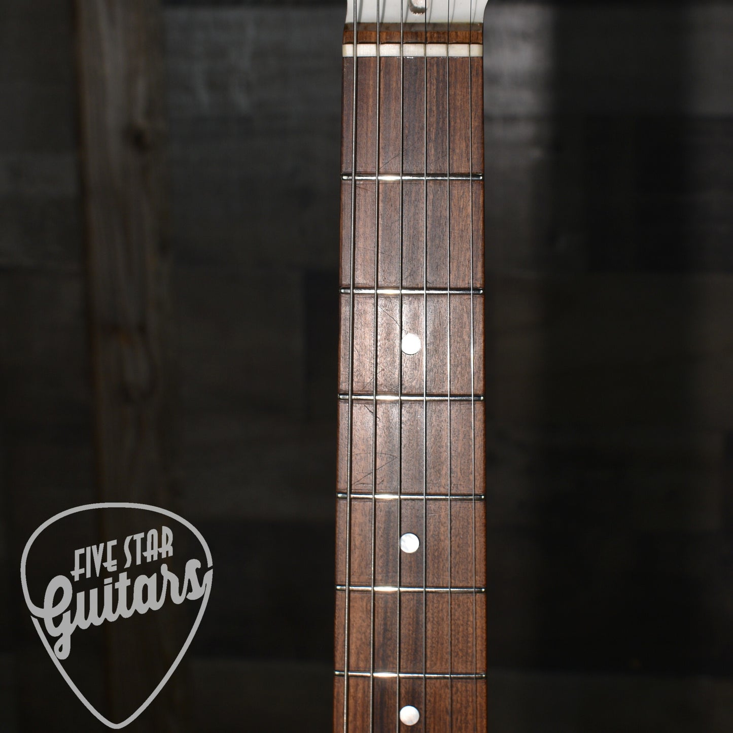 Pre-Owned Echopark Echocaster R '60 - White with Original Hard Shell Case