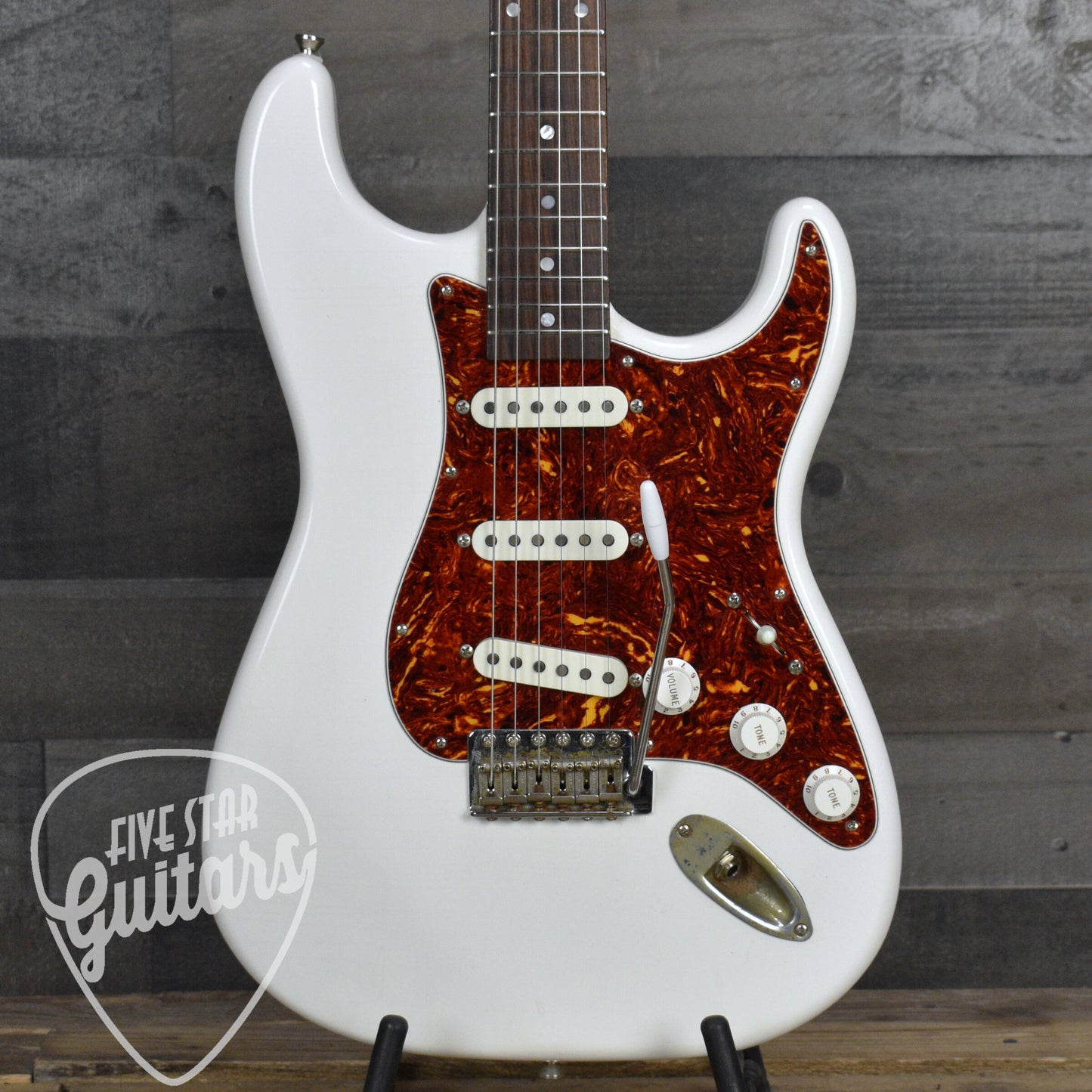 Pre-Owned Echopark Echocaster R '60 - White with Original Hard Shell Case