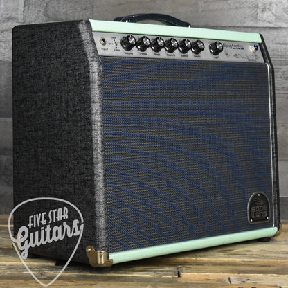 Pre-Owned Eddie Wang Pulsar Reverb--Moonlit Black/Surf Green with Cover and Footswitch