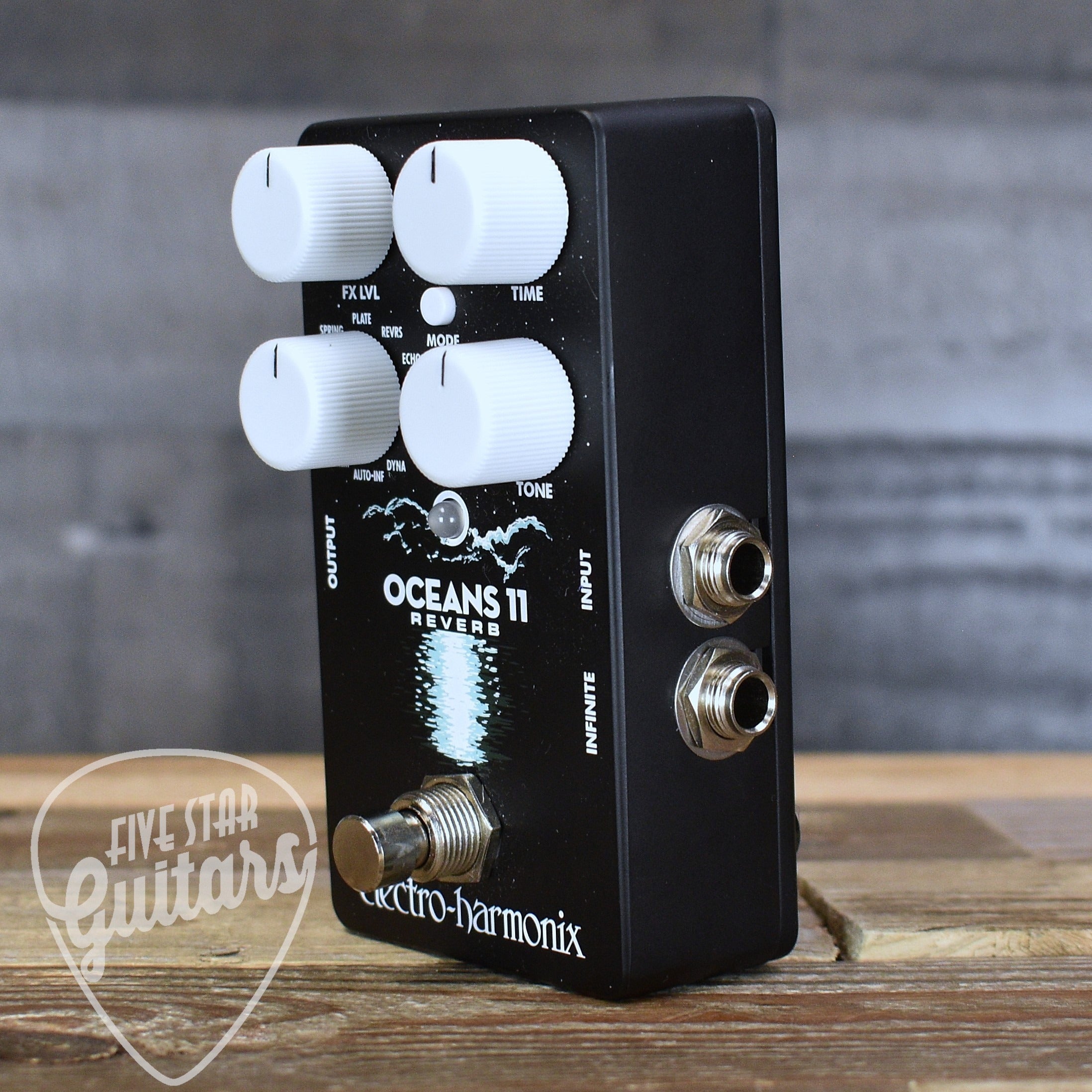Pre-Owned Electro-Harmonix Oceans 11 Reverb – Five Star Guitars