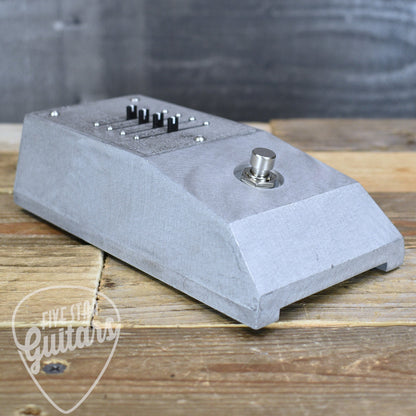 Pre-Owned Electronic Audio Experiments OxEAE Fuzz