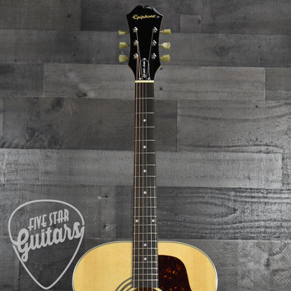 Pre-Owned Epiphone EJ-200 Artist/N - Natural with Hard Shell Case