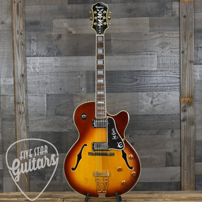 Pre-Owned Epiphone Joe Pass Emperor II - Heritage Cherry Sunburst with Hardshell Case