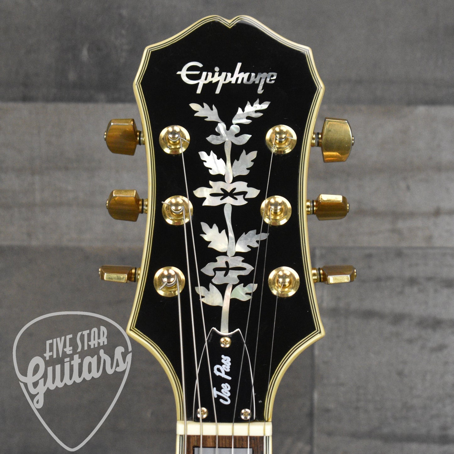 Pre-Owned Epiphone Joe Pass Emperor II - Heritage Cherry Sunburst with Hardshell Case