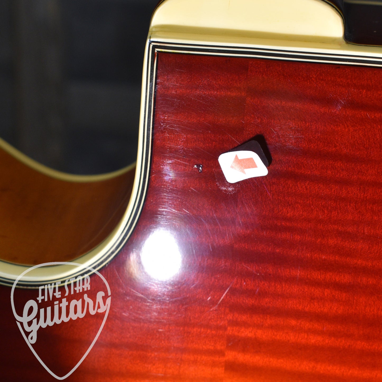 Pre-Owned Epiphone Joe Pass Emperor II - Heritage Cherry Sunburst with Hardshell Case