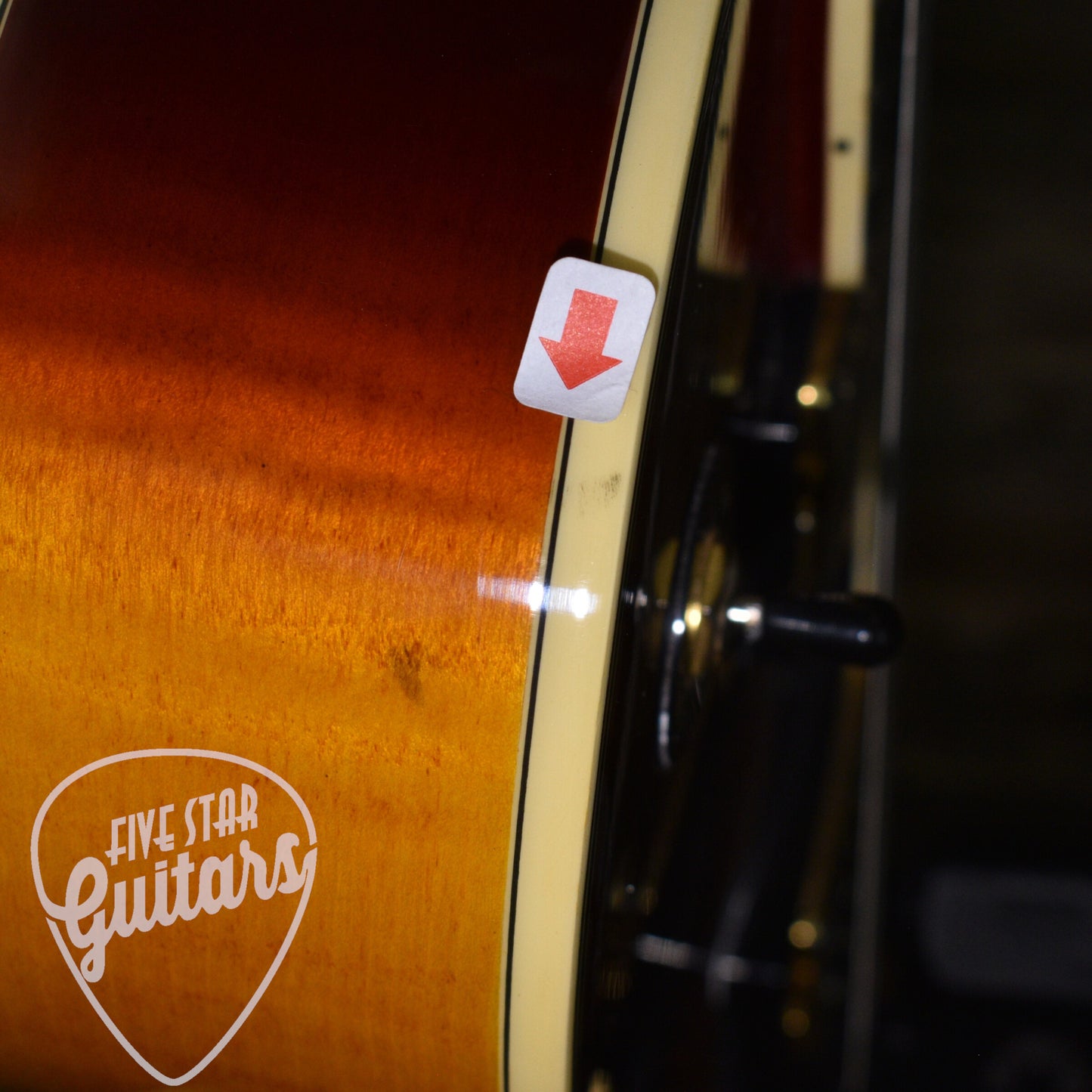 Pre-Owned Epiphone Joe Pass Emperor II - Heritage Cherry Sunburst with Hardshell Case