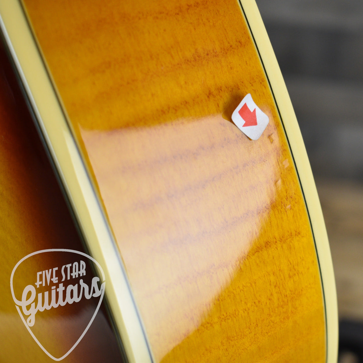 Pre-Owned Epiphone Joe Pass Emperor - Vintage Sunburst with Hardshell Case