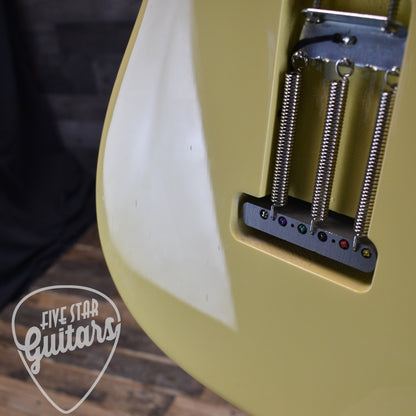 Pre-Owned Eric Johnson Stratocaster Thinline - Vintage White with Gig Bag