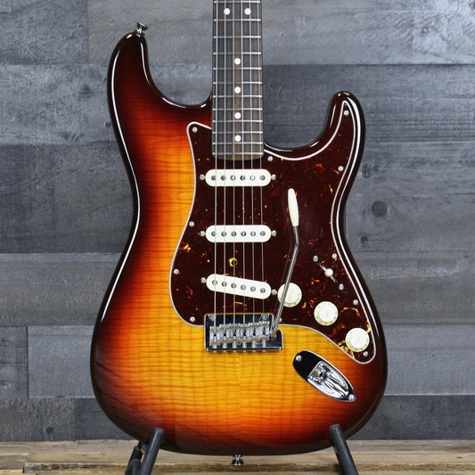 Pre-Owned Fender 70th Anniversary American Professional II Stratocaster - Cometburst with Hardshell Case