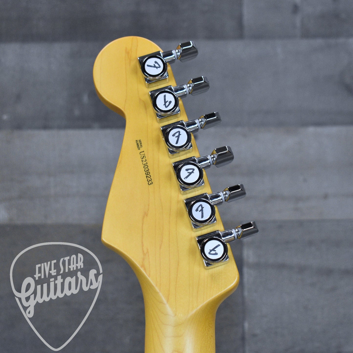 Pre-Owned Fender 70th Anniversary American Professional II Stratocaster - Cometburst with Hardshell Case