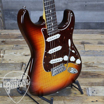 Pre-Owned Fender 70th Anniversary American Professional II Stratocaster - Cometburst with Hardshell Case