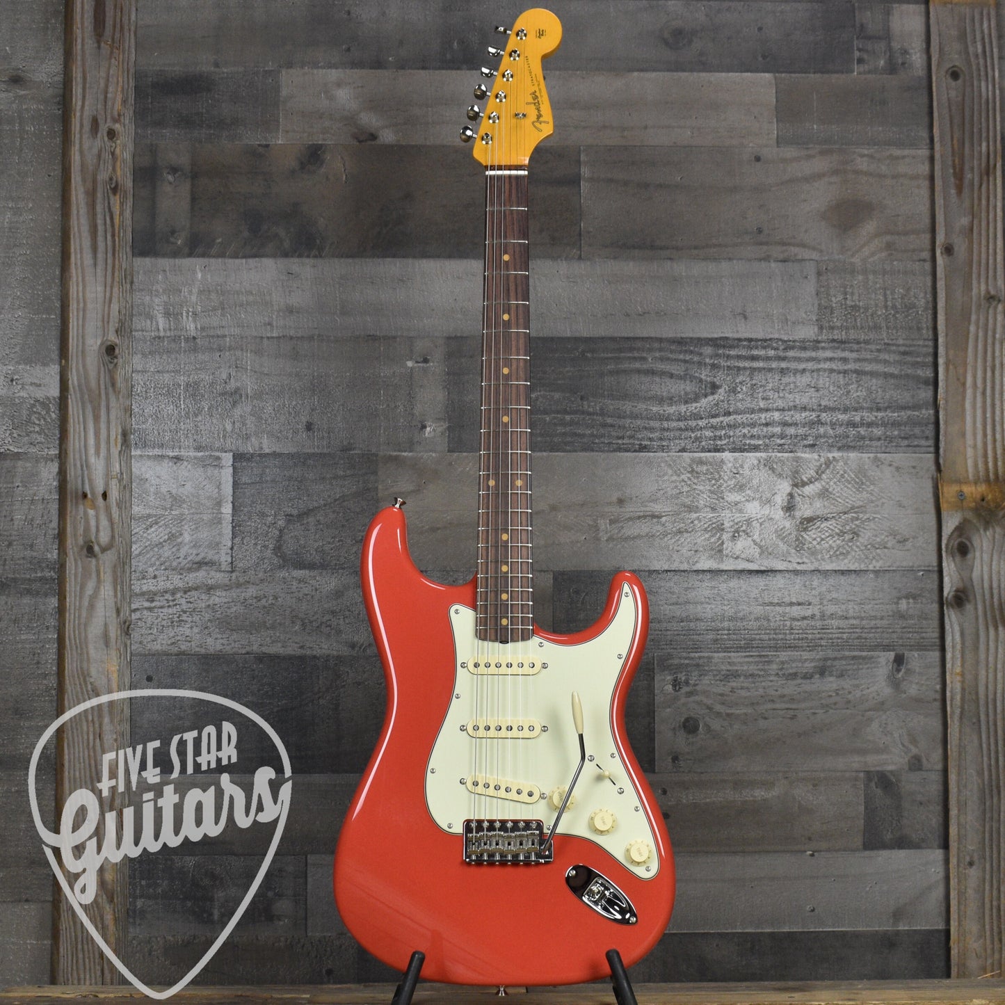 Pre-Owned Fender AVII 60s Stratocaster - Fiesta Red with Hard Shell Case