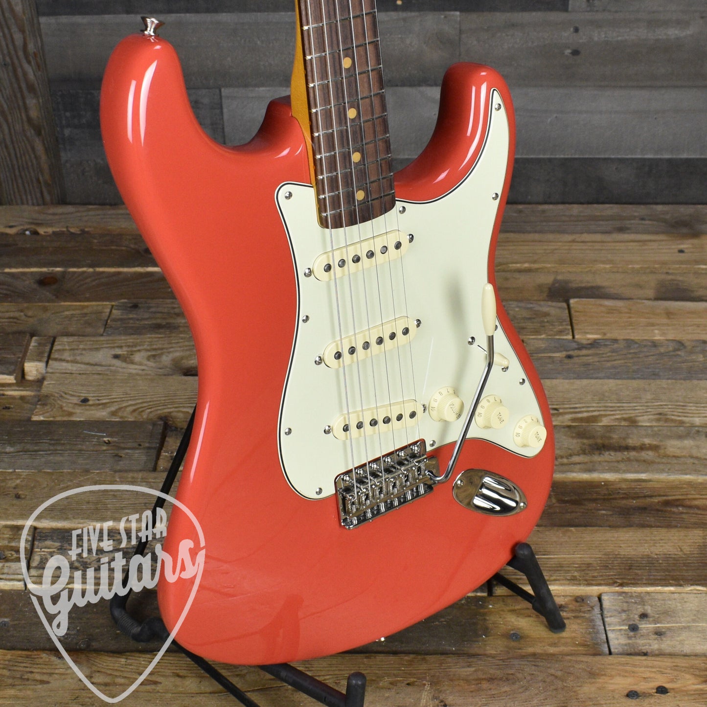 Pre-Owned Fender AVII 60s Stratocaster - Fiesta Red with Hard Shell Case