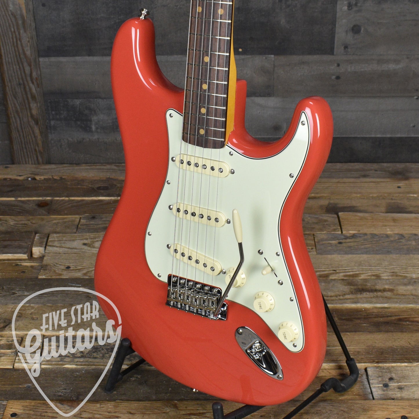 Pre-Owned Fender AVII 60s Stratocaster - Fiesta Red with Hard Shell Case