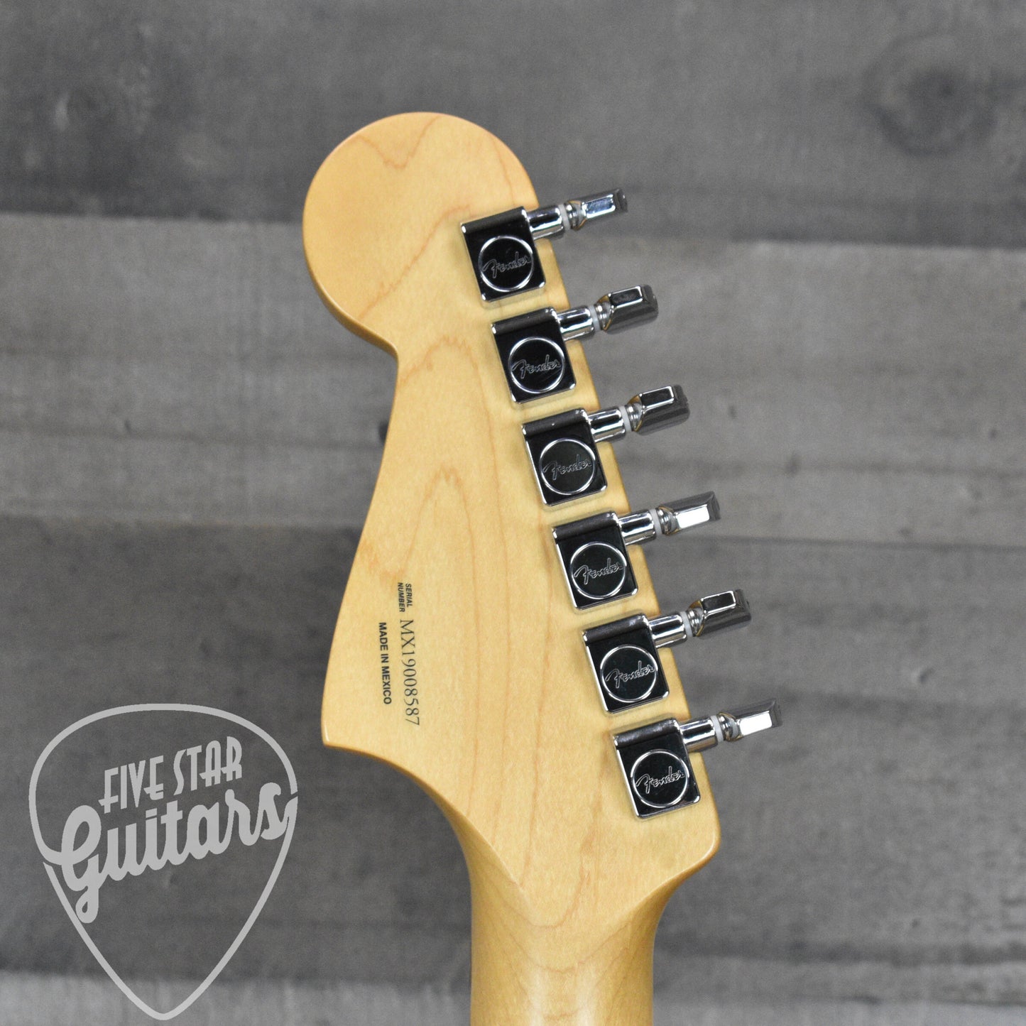 Pre-Owned Fender Alternate Reality Meteora - Candy Apple Red with Hardshell Case