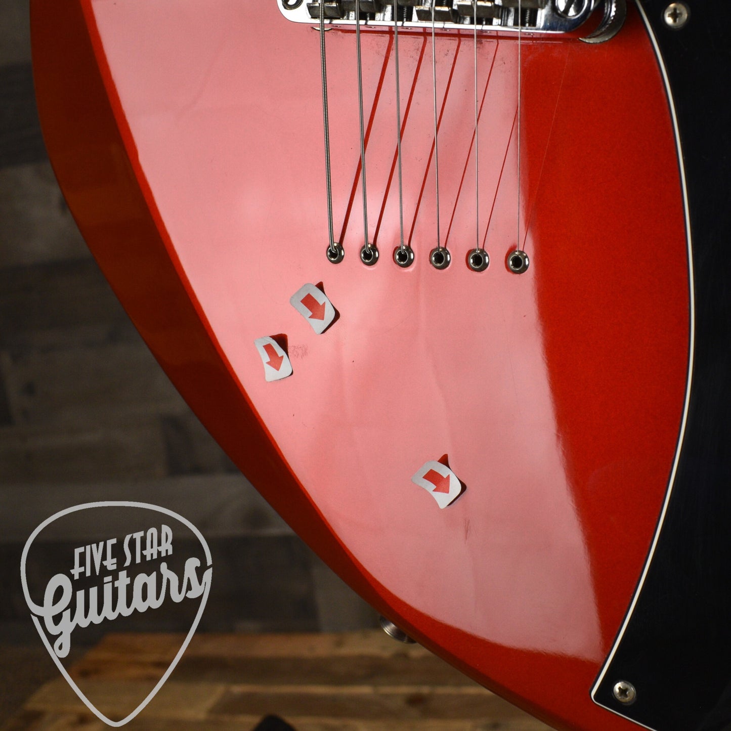 Pre-Owned Fender Alternate Reality Meteora - Candy Apple Red with Hardshell Case