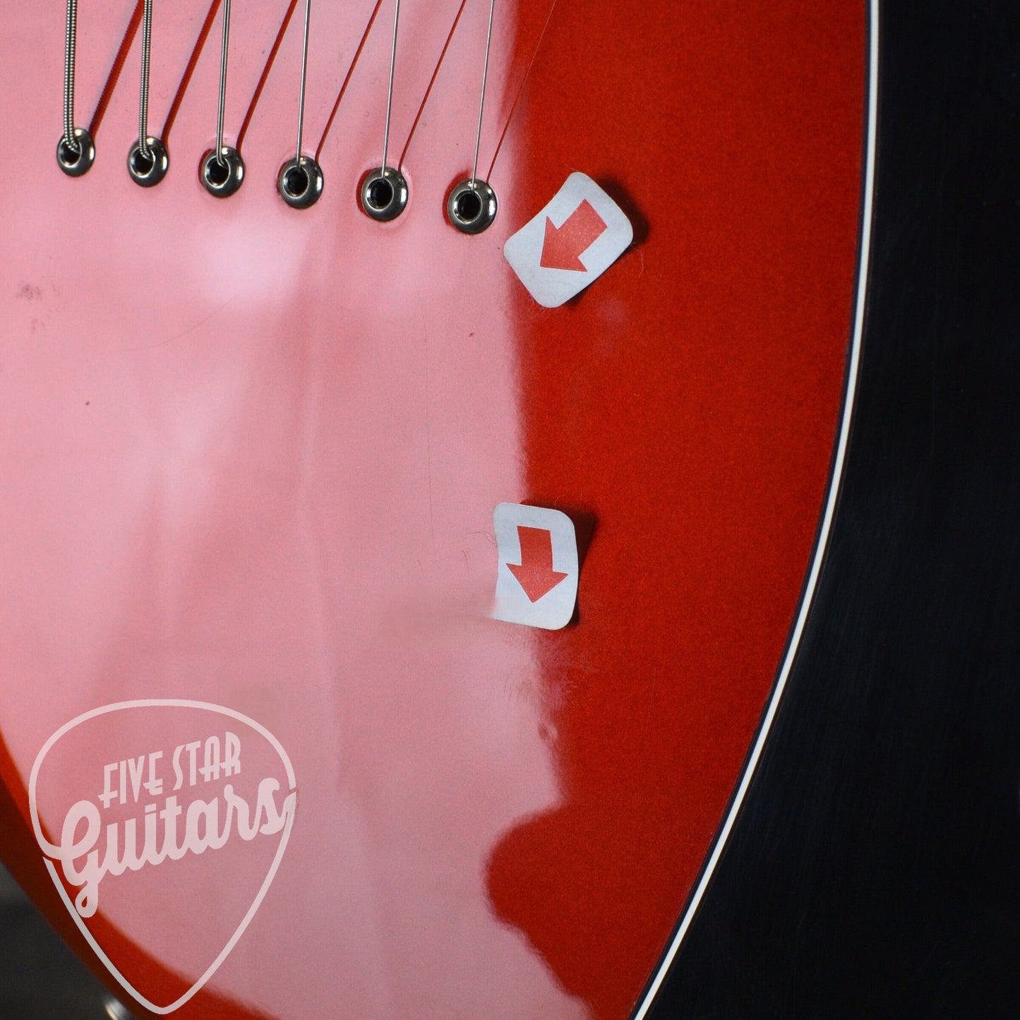 Pre-Owned Fender Alternate Reality Meteora - Candy Apple Red with Hardshell Case