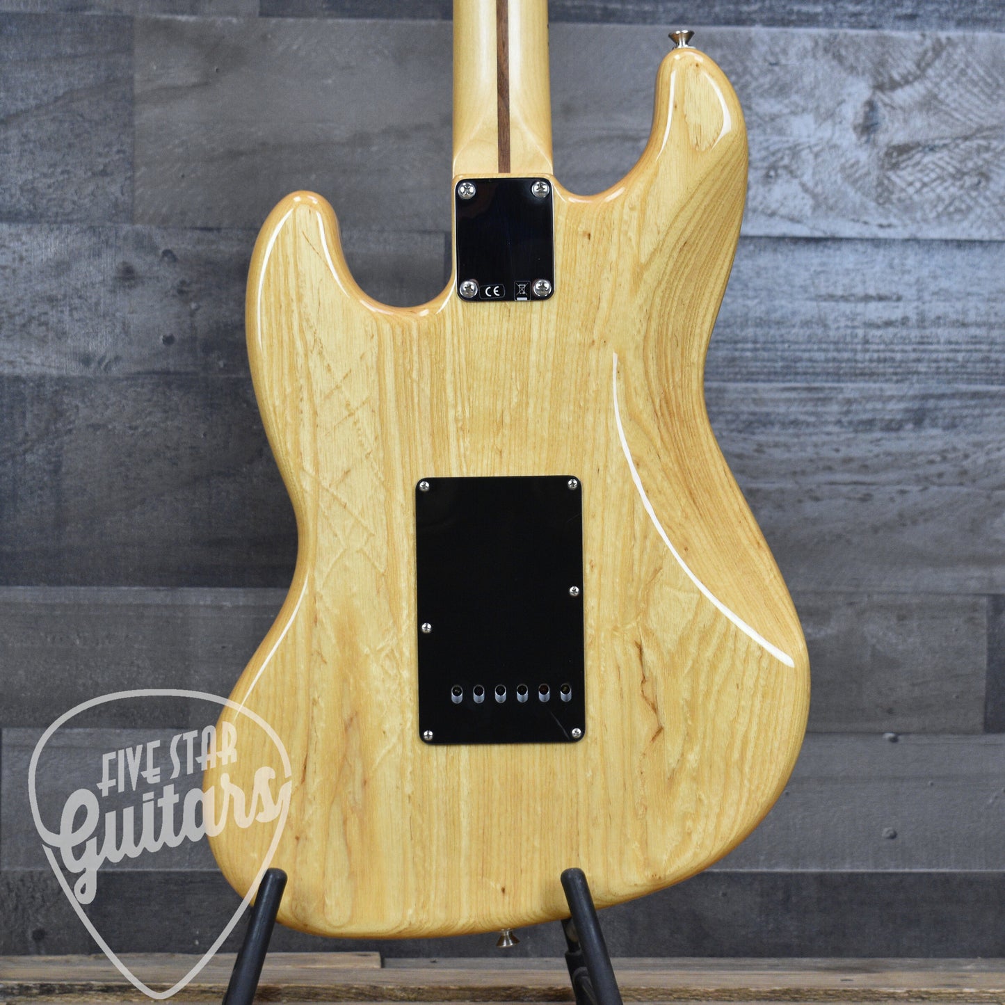 Pre-Owned Fender Alternate Reality Sixty-Six - Natural