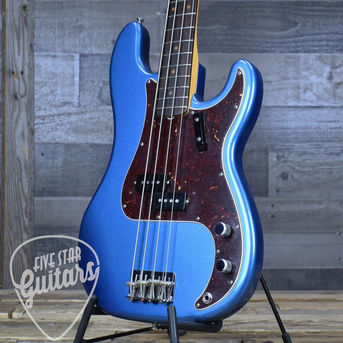 Pre-Owned Fender American Original '60s Precision Bass - Lake Placid Blue with Hardshell Case