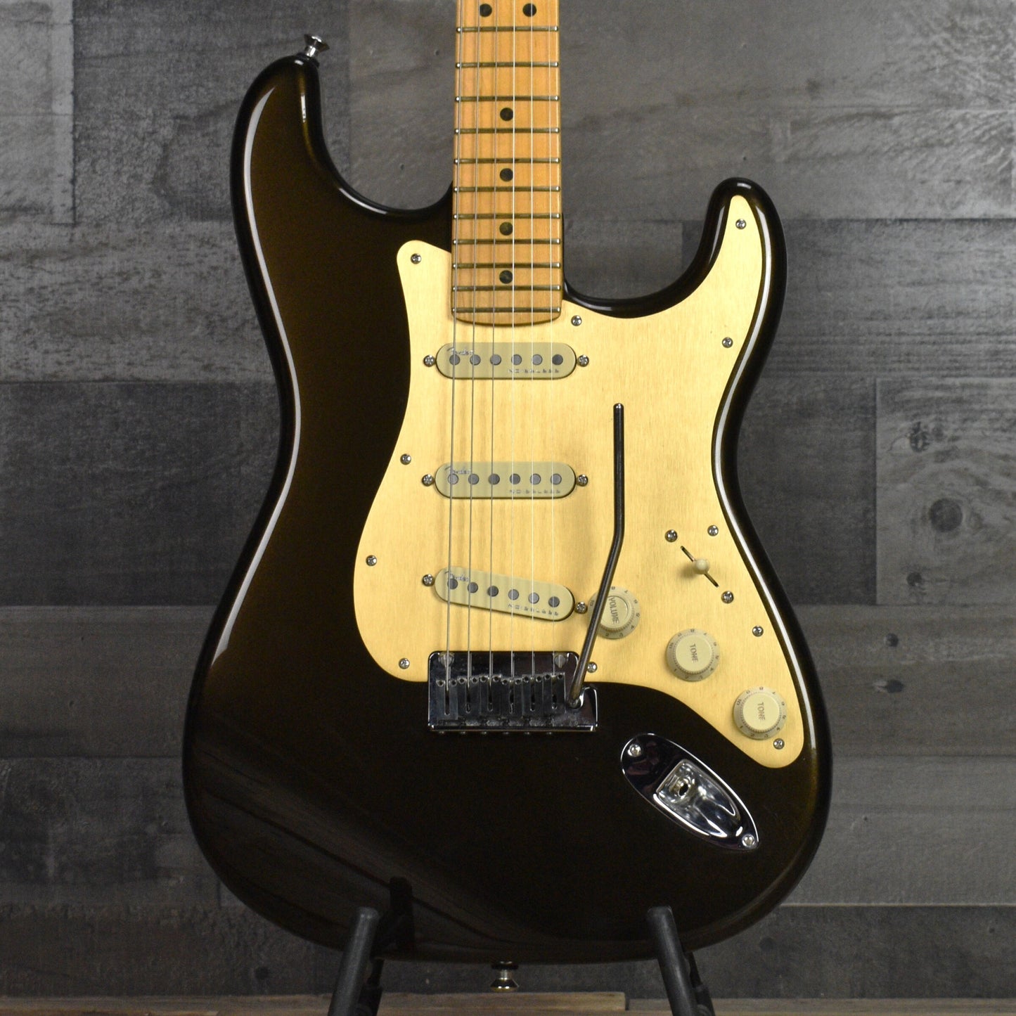 Pre-Owned Fender American Ultra Stratocaster - Texas Tea with Hardshell Case