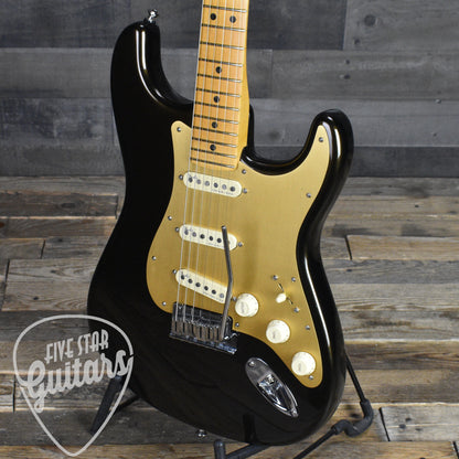 Pre-Owned Fender American Ultra Stratocaster - Texas Tea with Hardshell Case