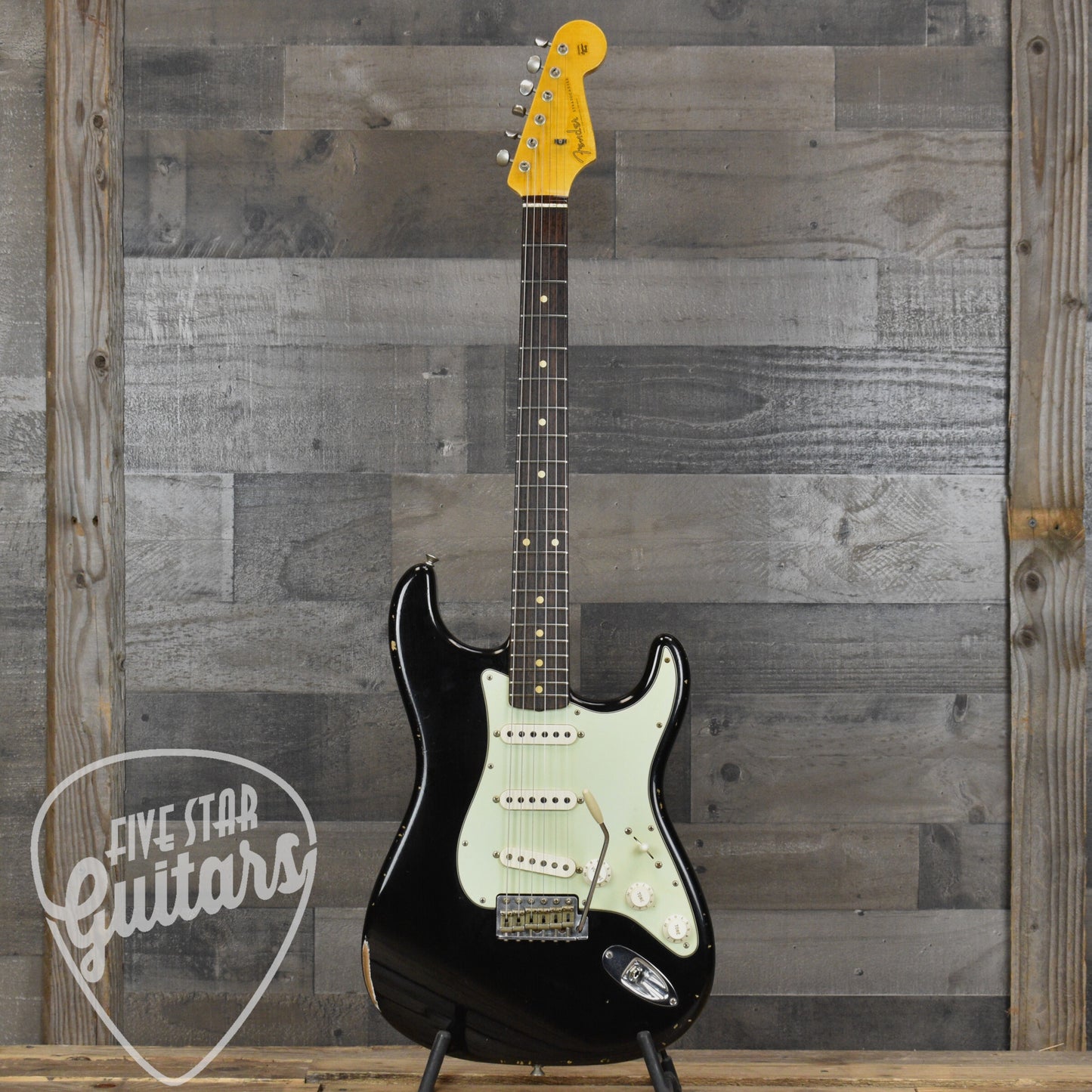 Pre-Owned Fender Custom Shop 1960 Stratocaster - Black with Hardshell Case