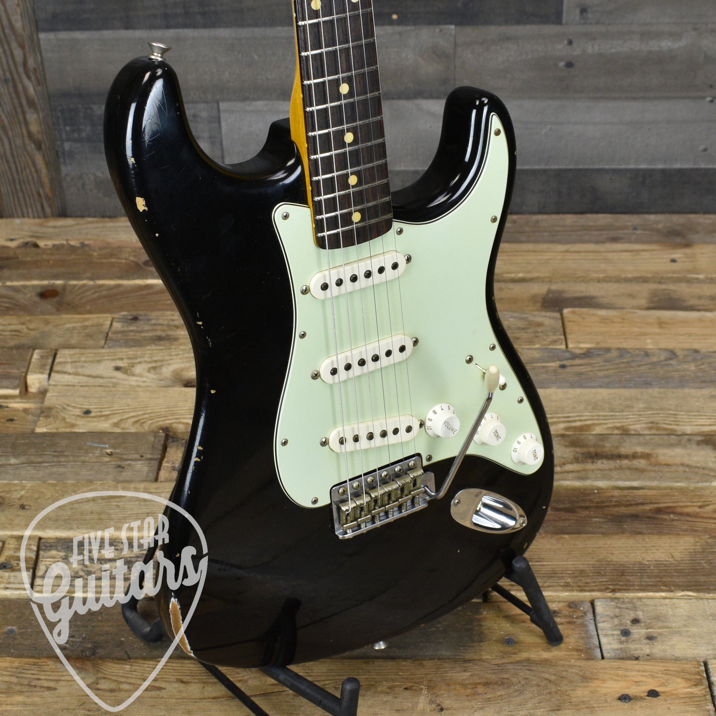 Pre-Owned Fender Custom Shop 1960 Stratocaster - Black with Hardshell Case