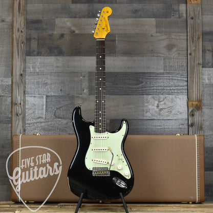 Pre-Owned Fender Custom Shop 1960 Stratocaster - Black with Hardshell Case