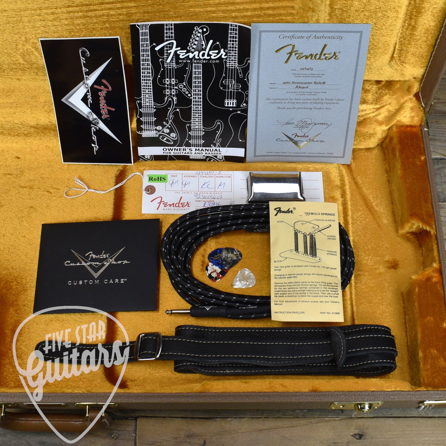 Pre-Owned Fender Custom Shop 1960 Stratocaster - Black with Hardshell Case