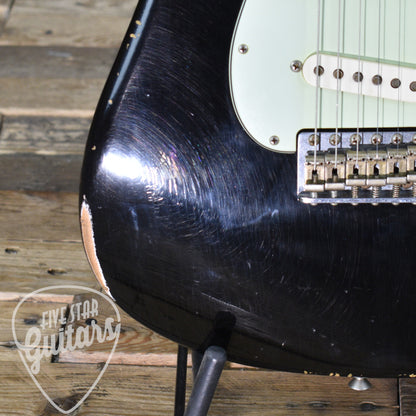 Pre-Owned Fender Custom Shop 1960 Stratocaster - Black with Hardshell Case