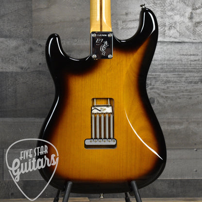 Pre-Owned Fender Eric Johnson Stratocaster Maple - 2 Color Sunburst with Hard Shell Case