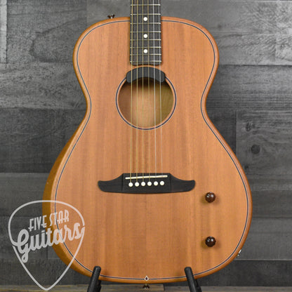 Pre-Owned Fender Highway Series Parlor-Mahogany - Natural with Gigbag